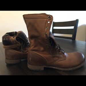 Overland leather boots
